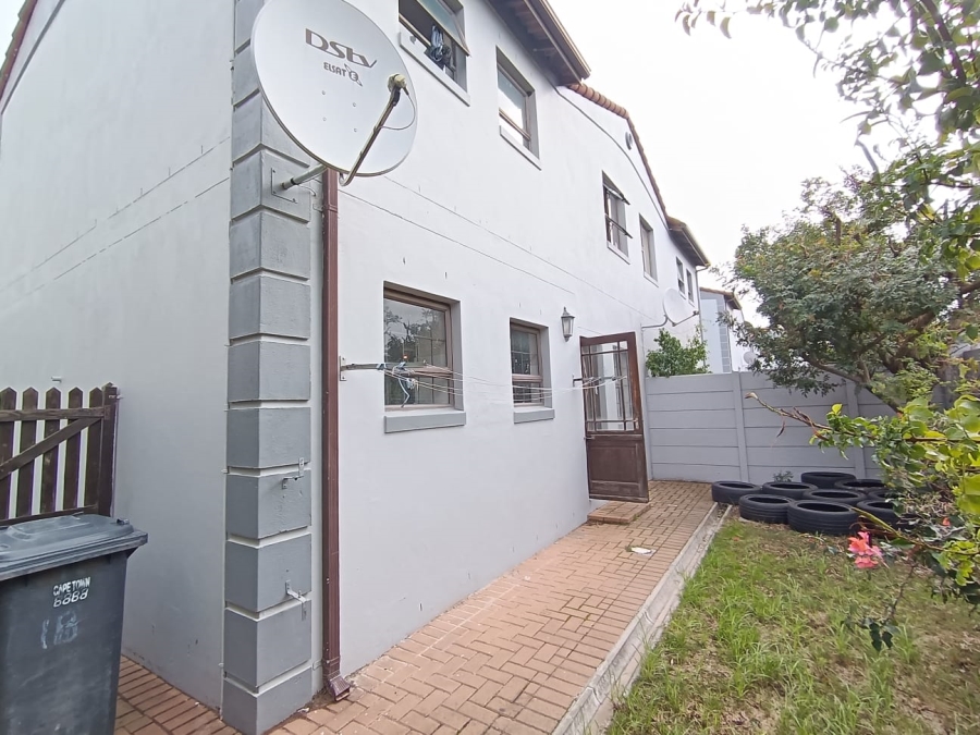 3 Bedroom Property for Sale in Parklands Western Cape